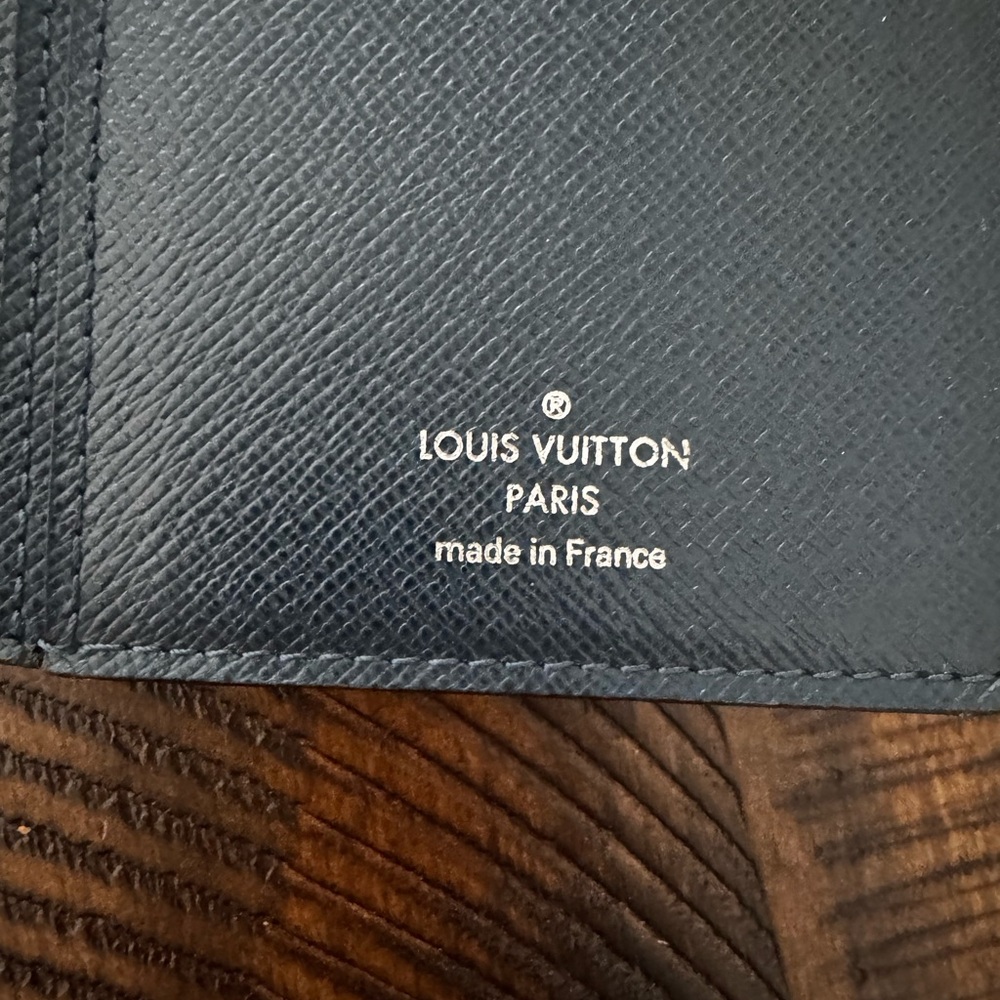 Louis Vuitton
Louis Vuitton Brazza wallet - Picture 16 of 17